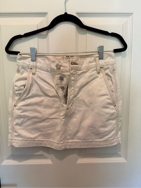 Casual White Button-Front Mini Skirt